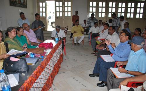 Ms. Mamta Sharma, Hon'ble Chairperson, NCW and Ms. Nirmala Samant Prabhavalkar, Hon’ble Member, NCW with other enquiry committee members visited Vrindavan 