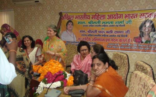 A group of women from Muraina, Madhya Pradesh visited the Commission and met Hon’ble Chairperson