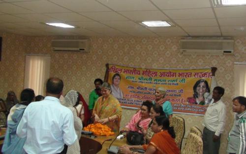 A group of women from Muraina, Madhya Pradesh visited the Commission and met Hon’ble Chairperson