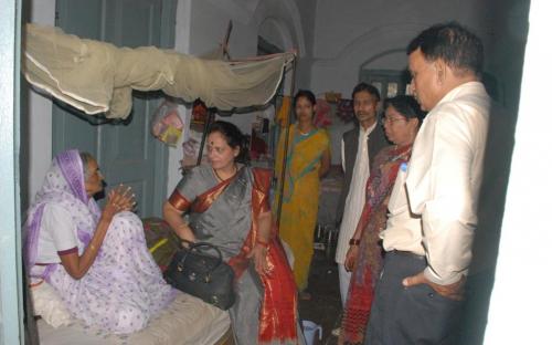 Mrs. Nirmala Samant Prabhavalkar visited Varanasi as per the National Commission for Women’s mandate to assess the infrastructure and living conditions of the inmates of the government run dwelling places for women