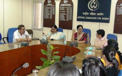 Dr. Kiran Bedi visited the Commission and meet the Chairperson, NCW