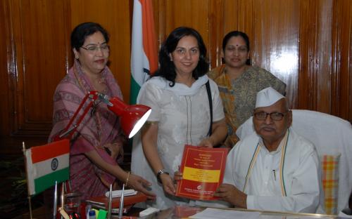 Dr. Charu WaliKhanna, Member, paid courtesy call to Hon’ble Governor of Madhya Pradesh, Shri Ram Naresh Yadav