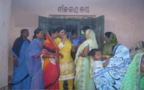 Ms Hemlata Kheria, Member, NCW accompanied with Ms. Manasi Pradhan OYSS Women Founder visited Binjhala Village, Puri, Bhubaneshwar