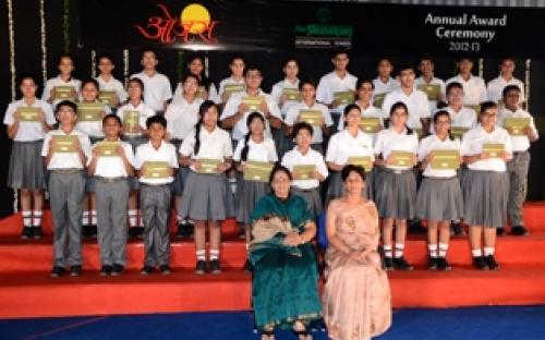 Smt. Nirmala Samant Prabhavalkar, Member, NCW inaugurated Annua Award Ceremony of Shishukunj International School