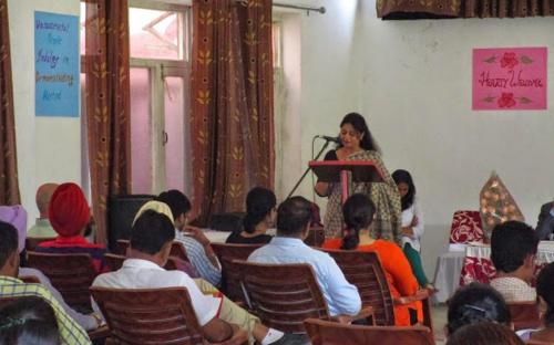 Member Shamina Shafiq addressing the gathering