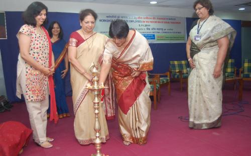 Lighting of the lamp.