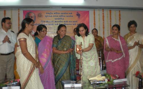 NCW was Chief Guest at Seminar on NRI MARRIAGE AND ABANDONED WOMEN organized by Gujarat State Commission for Women held at Vadodara on 3 March, 2012